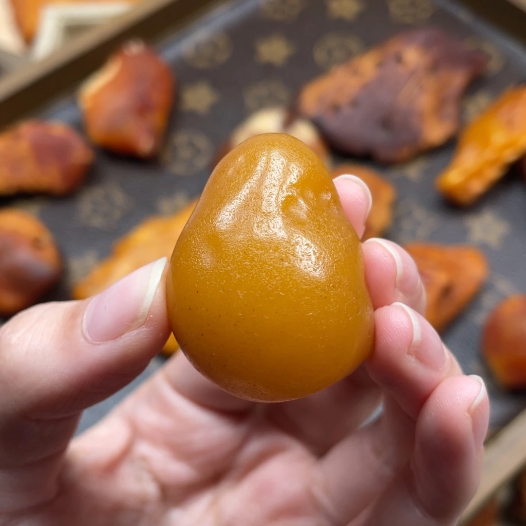 琥珀未镶嵌珠宝奇石