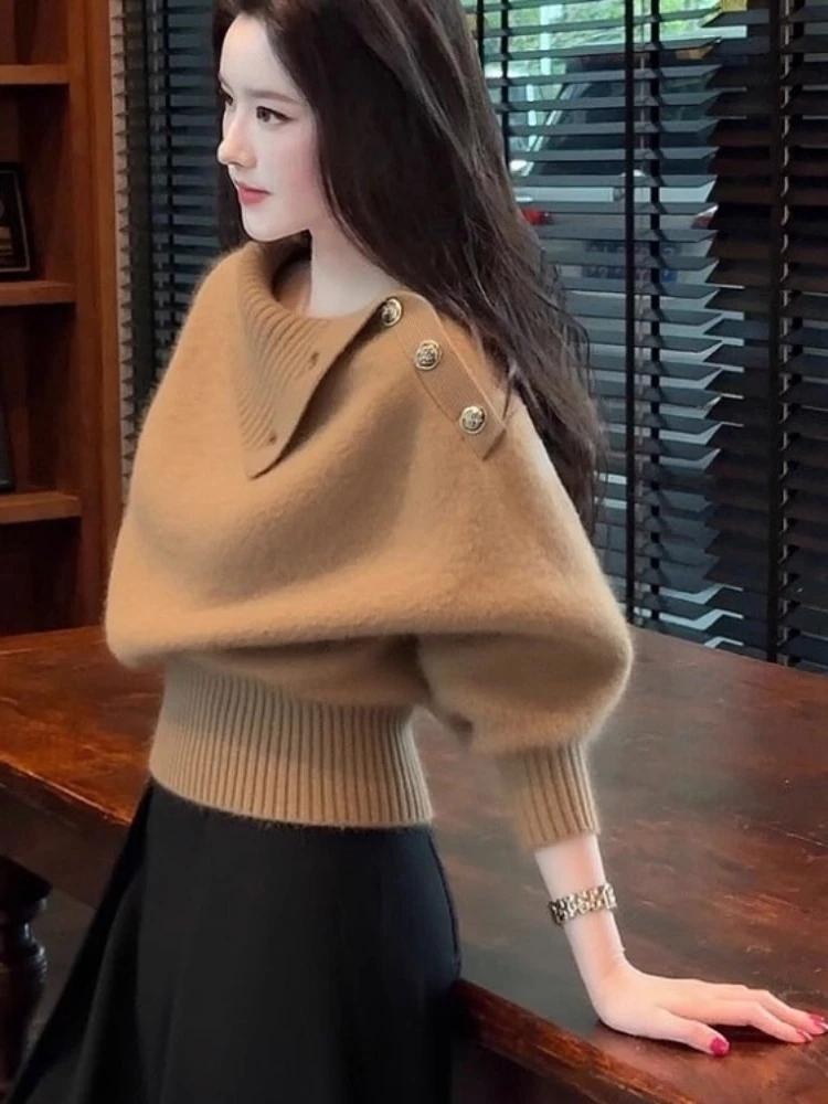 设计感不规则半高领白色毛衣女冬季慵懒风软糯针织衫翻领宽松上衣