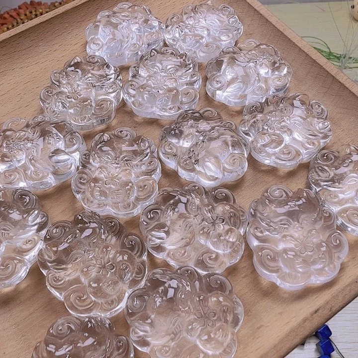 水晶珠宝半成品未镶嵌天然白水晶九尾狐狸牌一颗