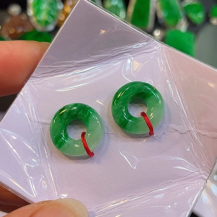 翡翠未镶嵌耳饰甜甜圈