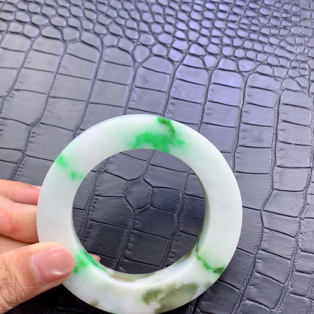 定制翡翠未镶嵌翡翠手镯