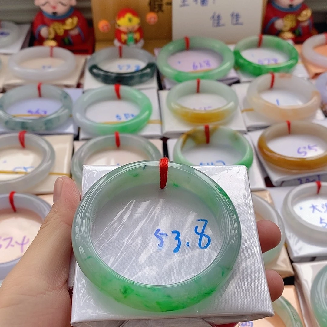 翡翠手镯未镶嵌手镯16