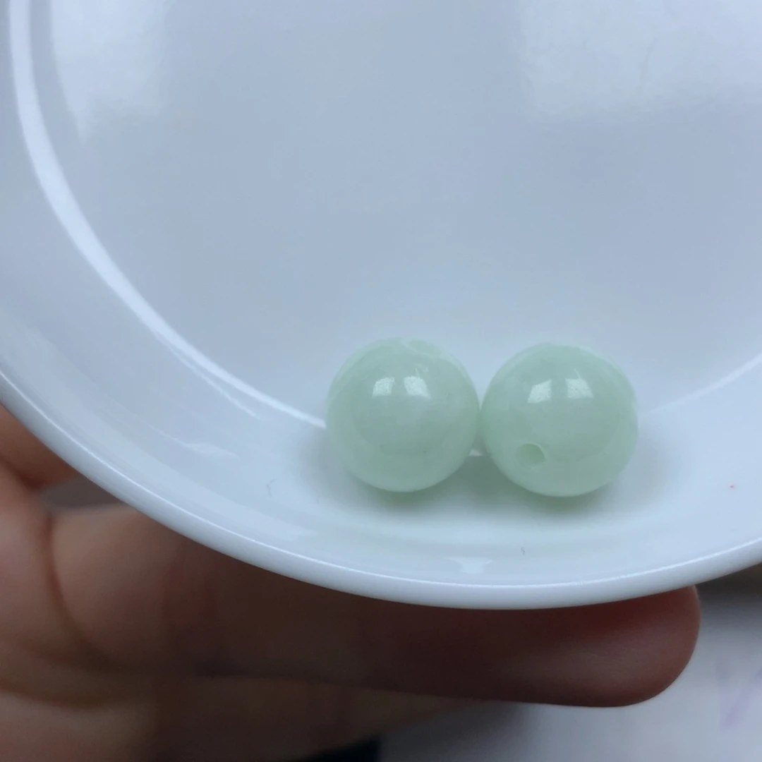 翡翠颈饰未镶嵌卡12。
