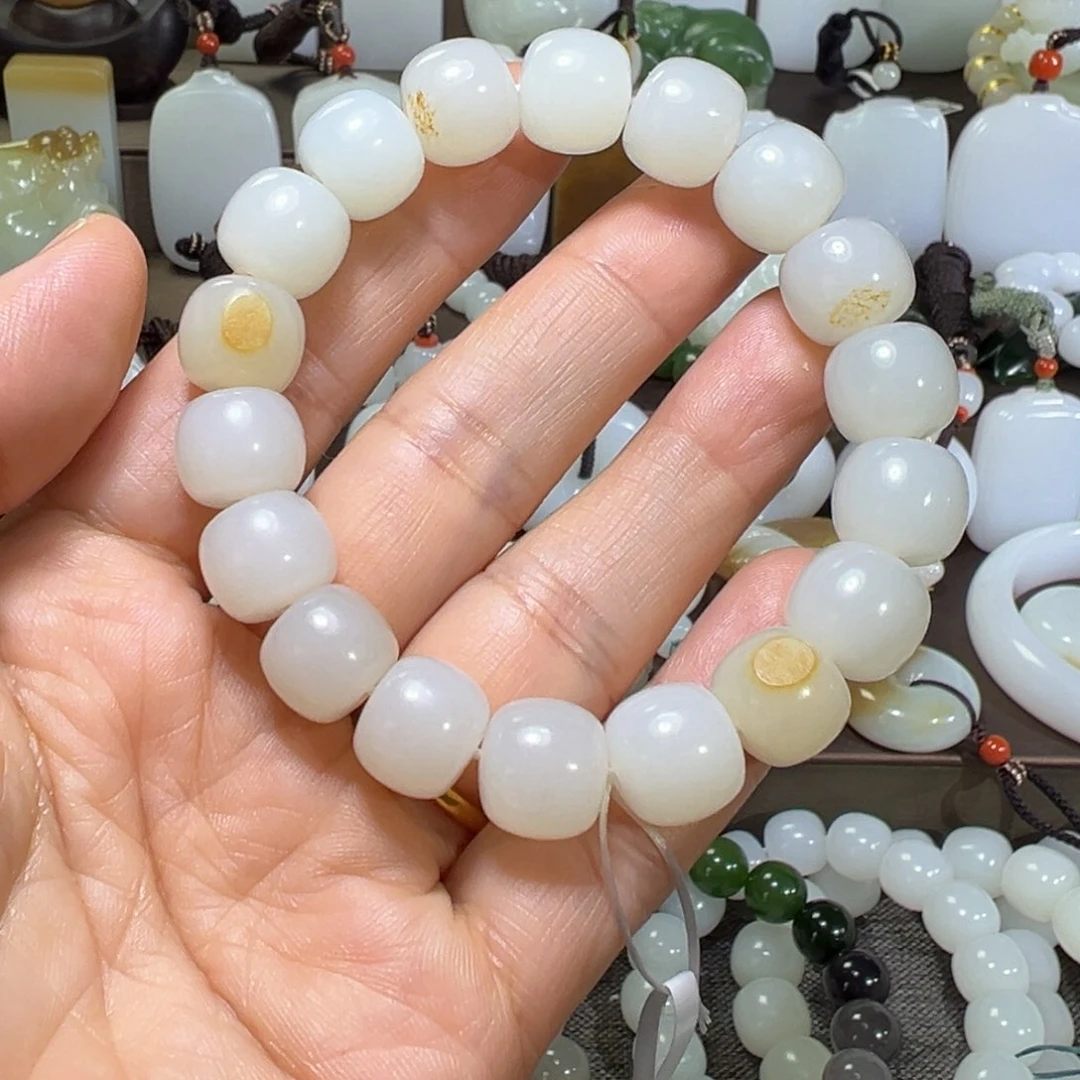 和田玉挂件未镶嵌小**架