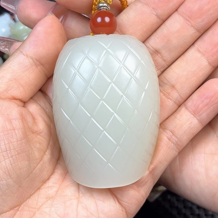 和田玉未镶嵌挂件华**哥