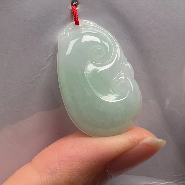 翡翠未镶嵌颈饰如意吊坠