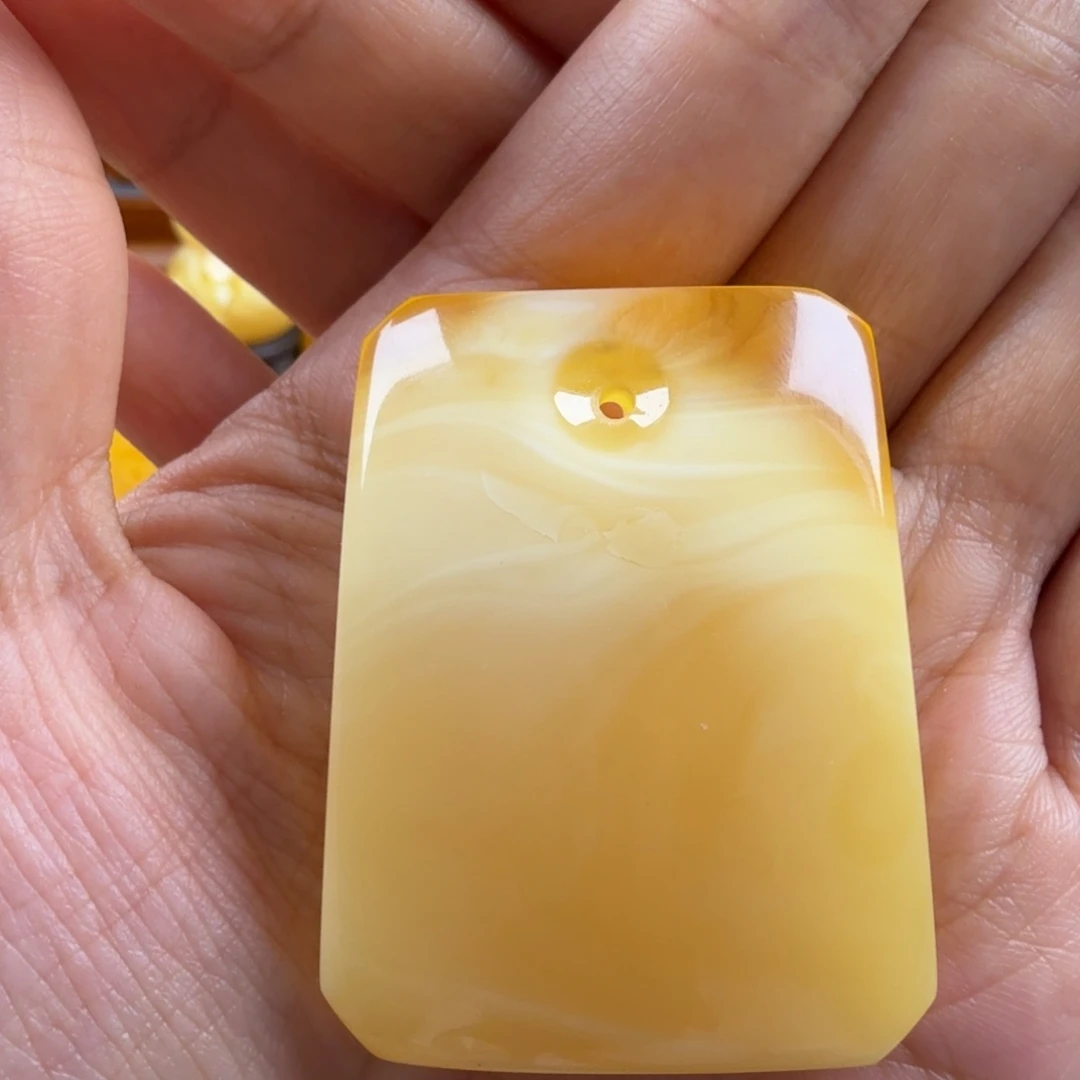 琥珀颈饰未镶嵌纯天然琥珀蜜蜡无优化