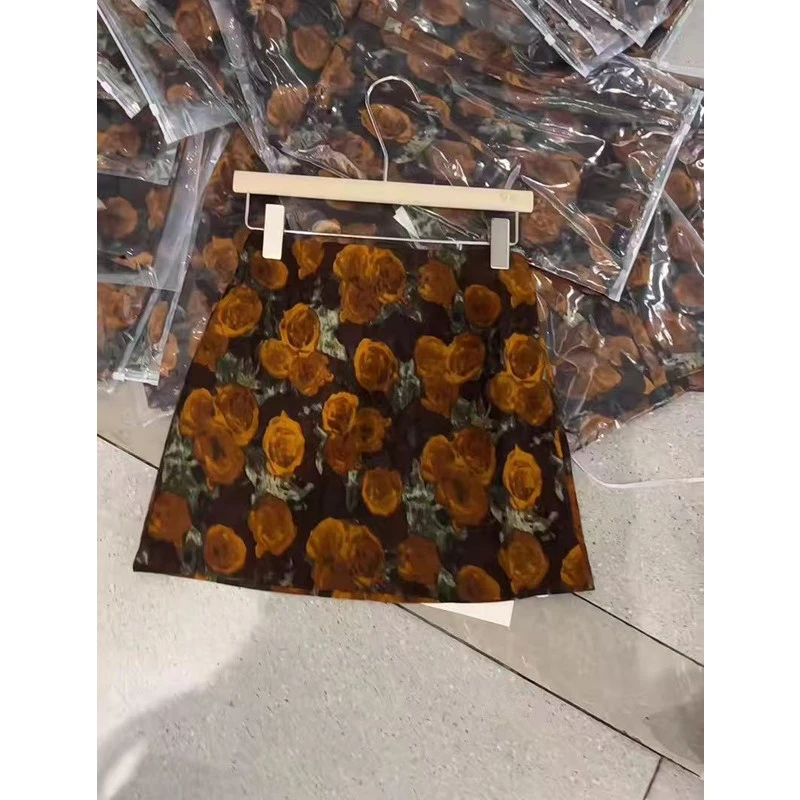 复古油画印花半身裙女秋季2025新款小个子高腰防走光包臀a字短裙