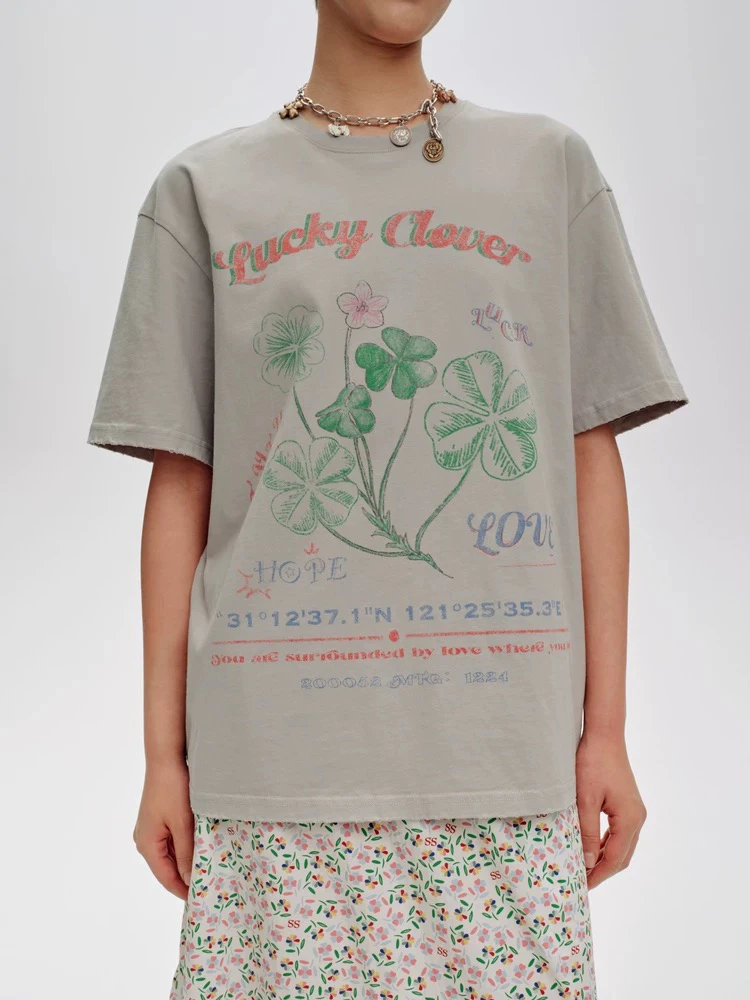 【新品】SHORT SENTENCE短句25春设计师款复古幸运草印花T恤