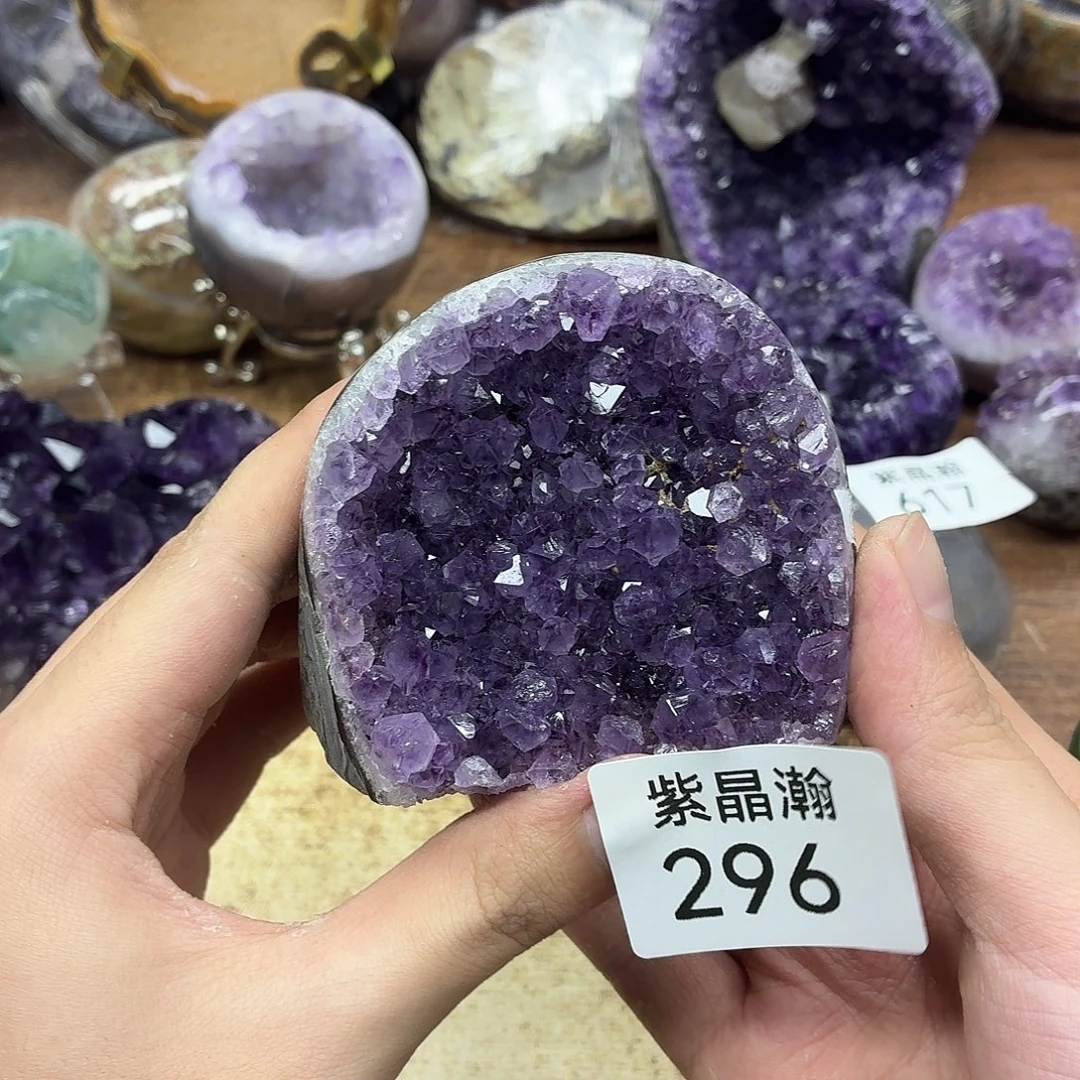 未镶嵌水晶大型摆件（非配饰）