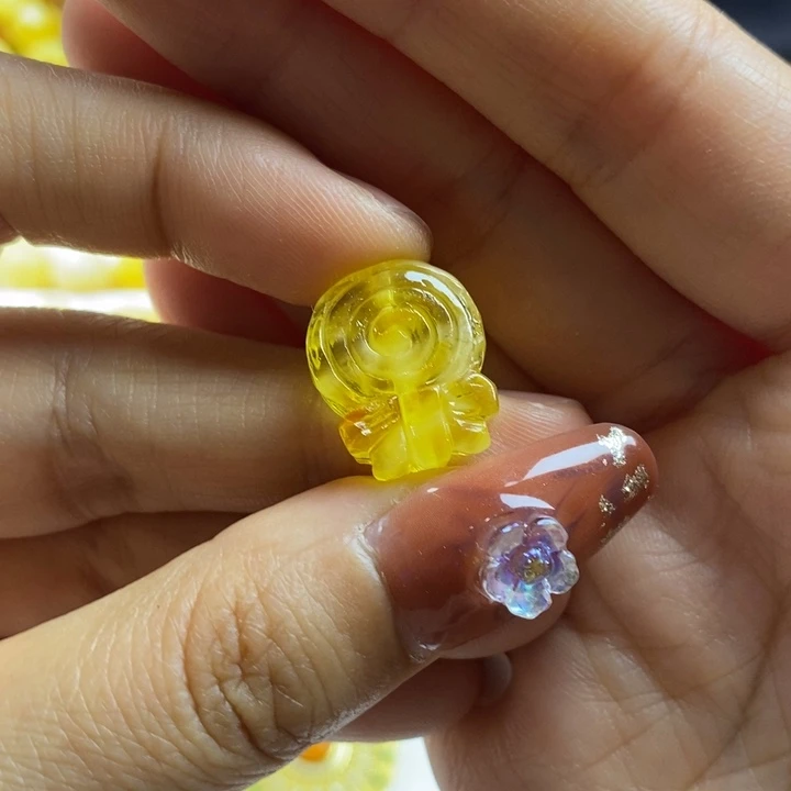 未镶嵌蜜蜡裸石微瑕