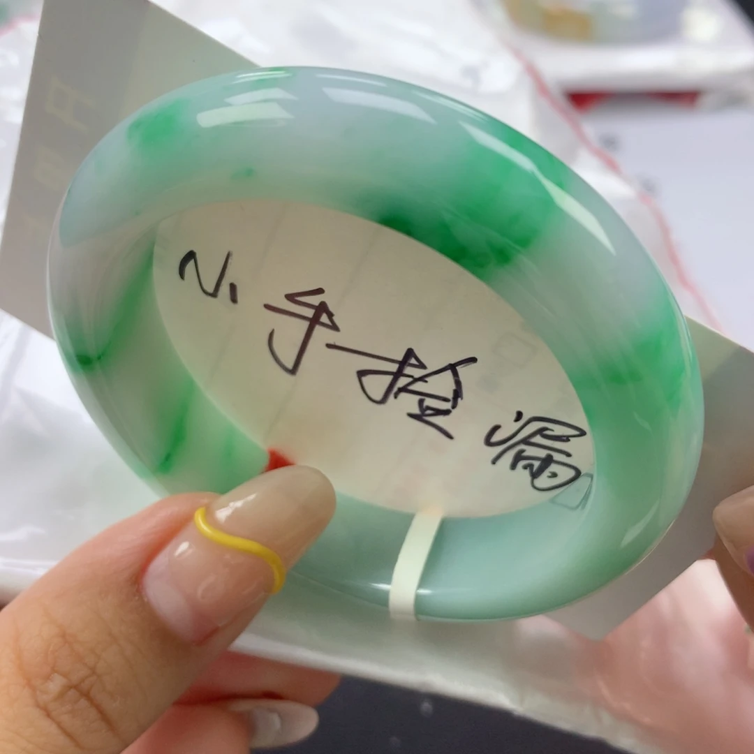 翡翠手镯未镶嵌缅甸天然翡翠手镯52.8正