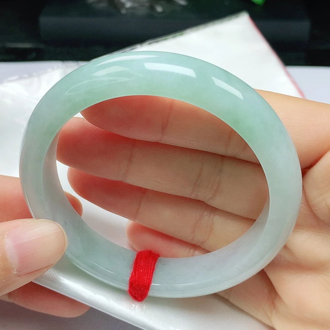 翡翠手镯未镶嵌正5657