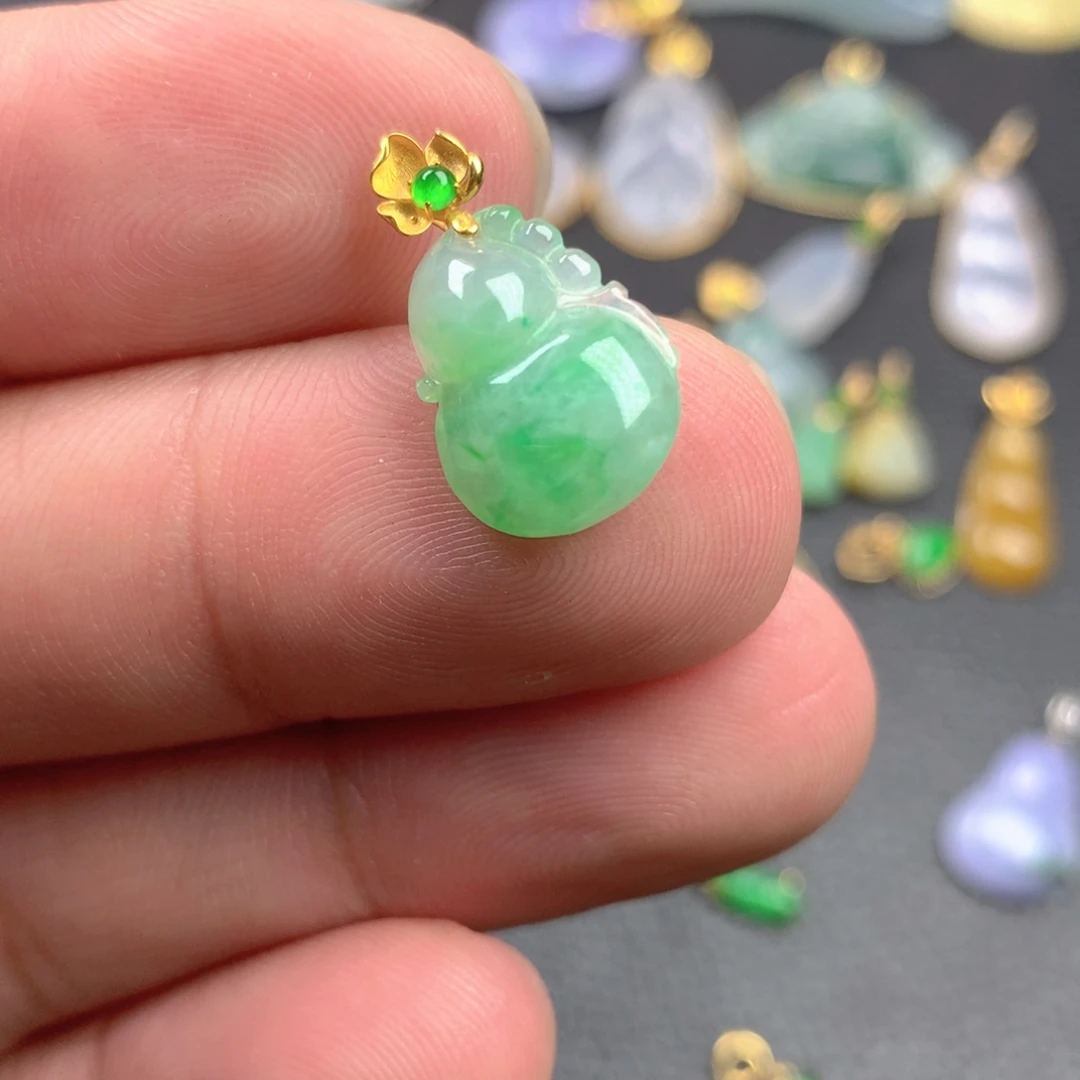 【闪购商品】颈饰18K金镶嵌翡翠翡翠