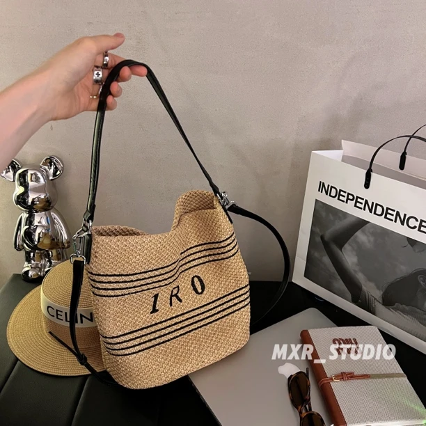 【佛罗伦萨】2025夏季草编织水桶包包大容量腋下包斜挎包托特包包