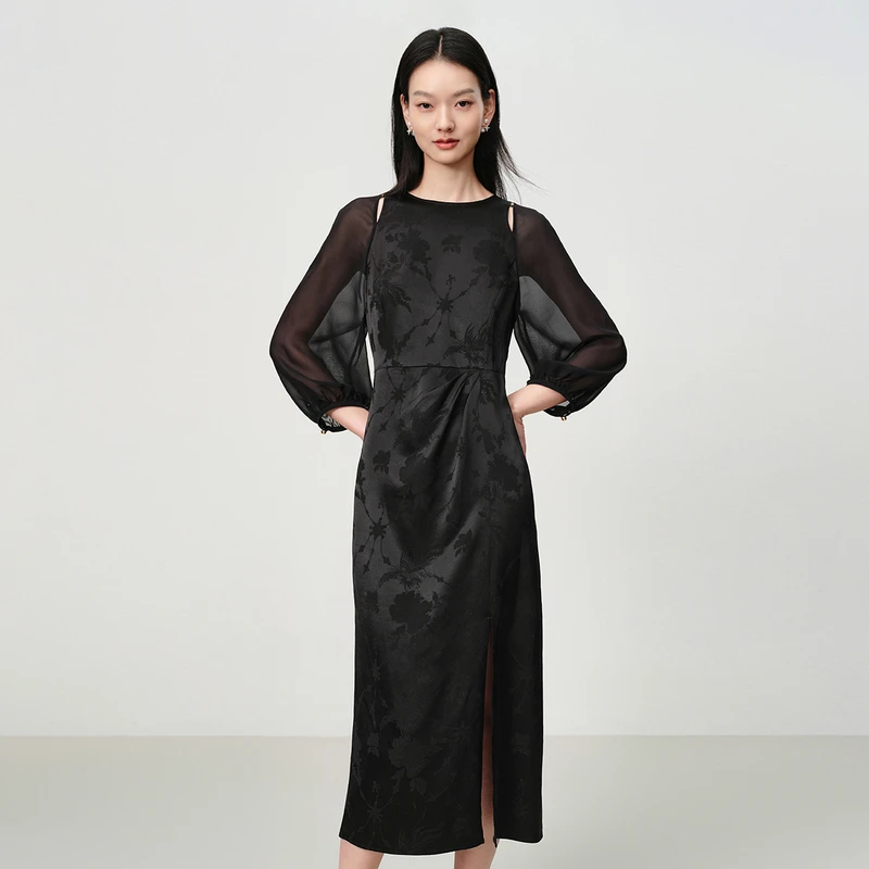 EP雅莹2025新款女装 桑蚕丝收腰圆领拼接暗纹提花连衣裙4606A