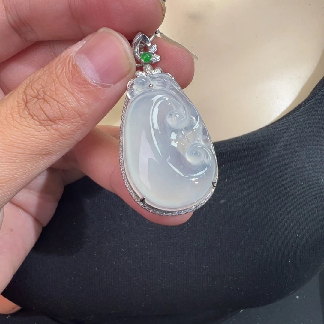 翡翠18K金镶嵌吊坠(不含链)