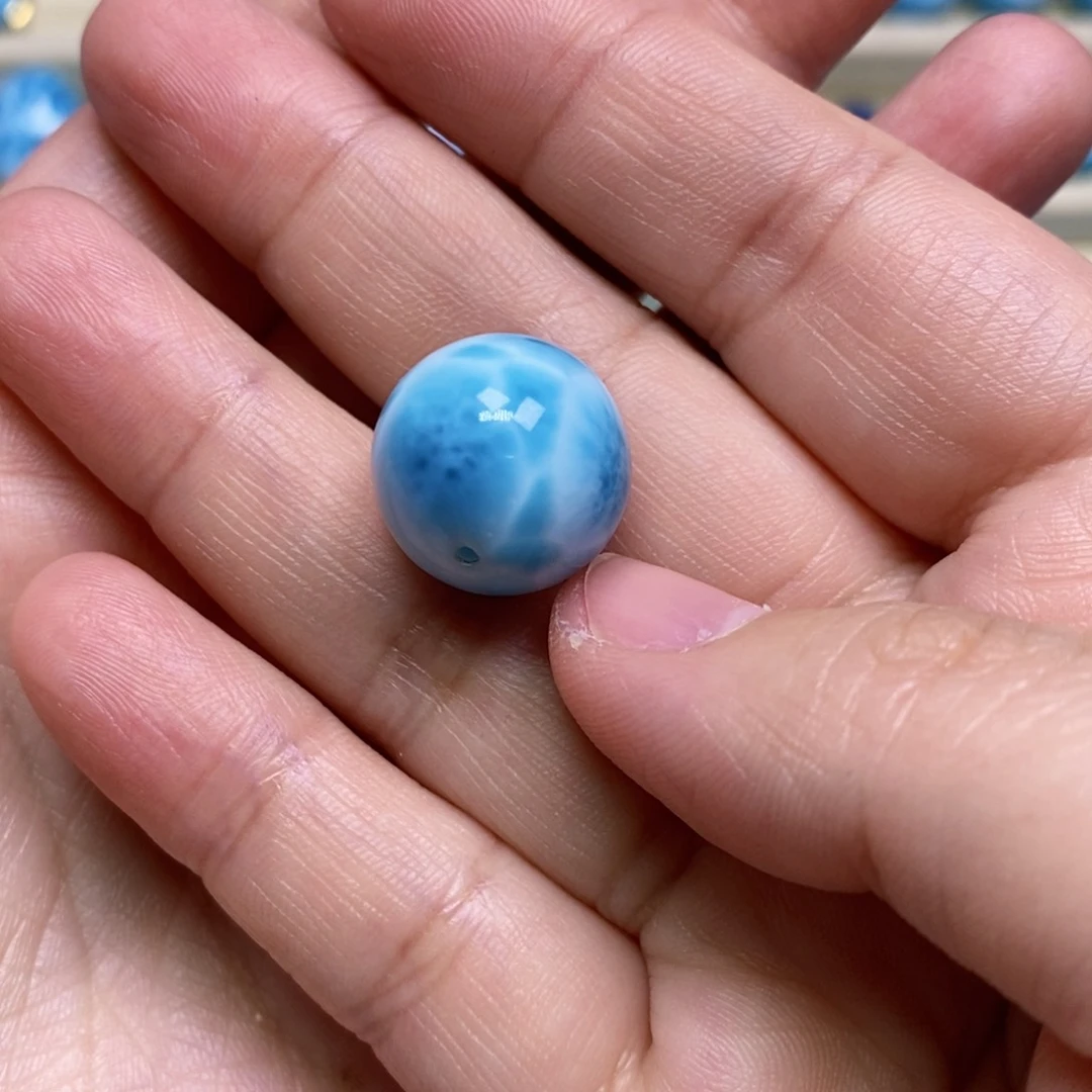 针钠钙石（海纹石）颈饰未镶嵌皮***粥