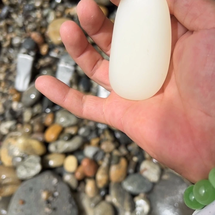 未镶嵌石英岩玉车挂