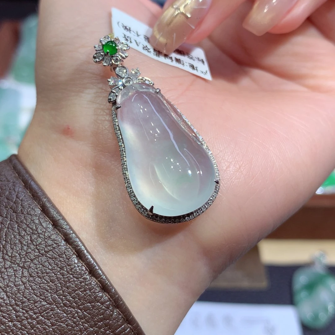 吊坠(不含链)18K金镶嵌翡翠