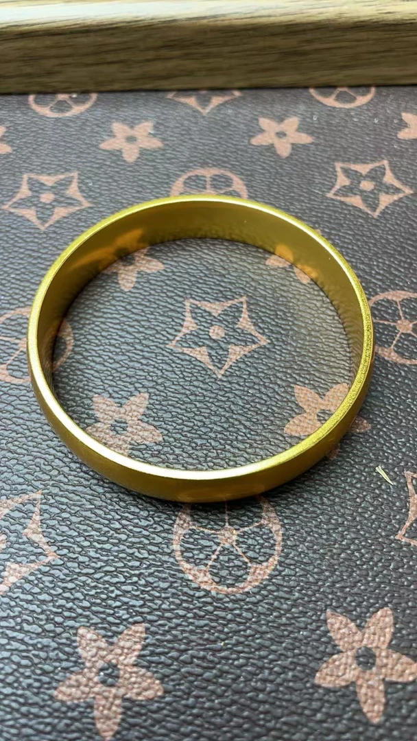 手镯 高端定制，经其百搭设计 HL1035 送礼物朋友家人礼物