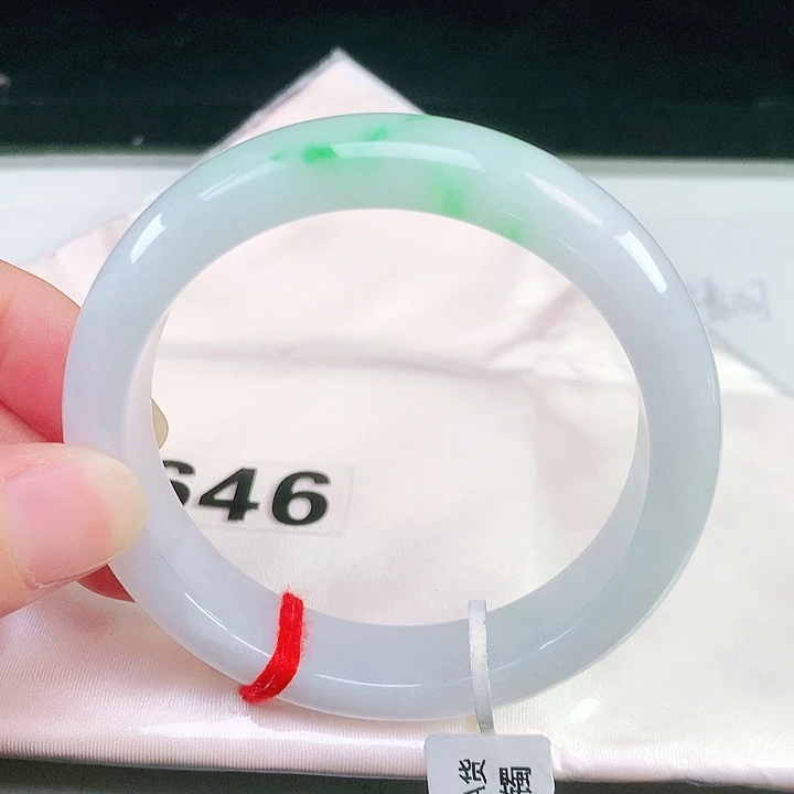 翡翠未镶嵌手镯646