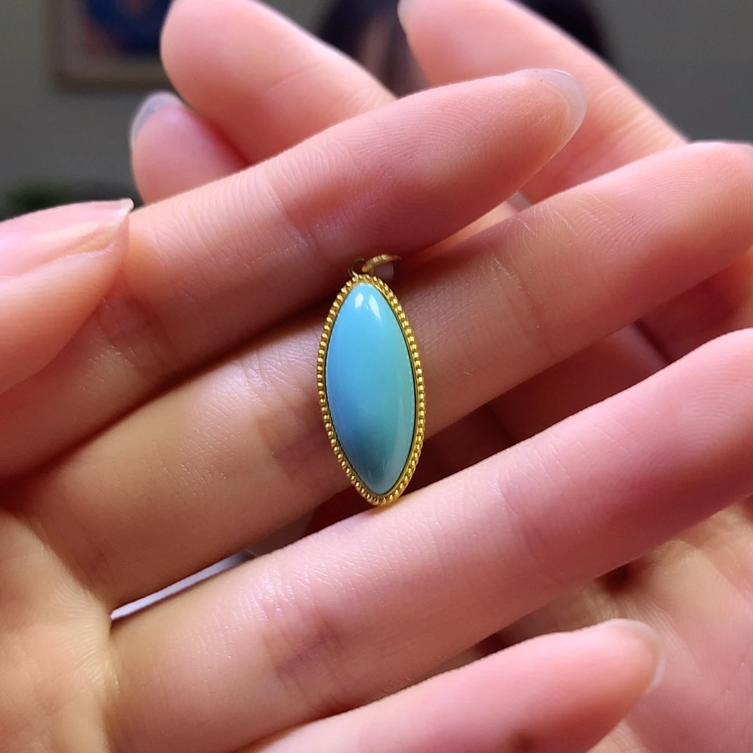 绿松石18K金镶嵌吊坠