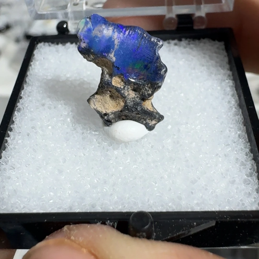 月下珠宝严选矿物