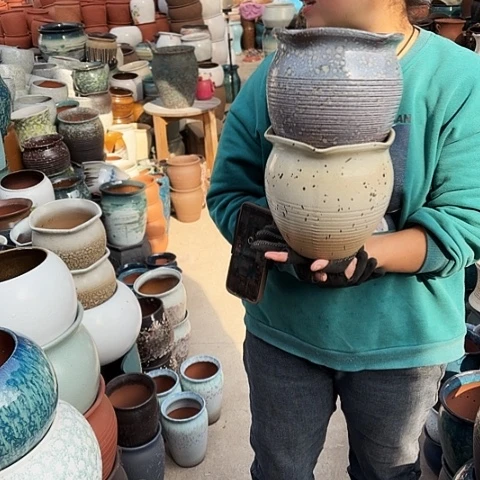 口19高19瑕疵盆子。