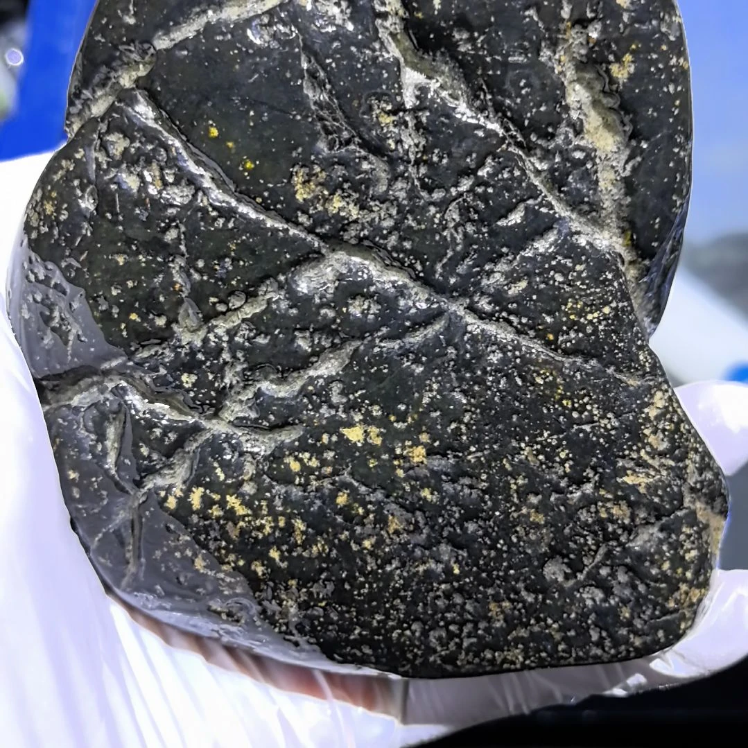 无***痕藏玉药王石原石一个