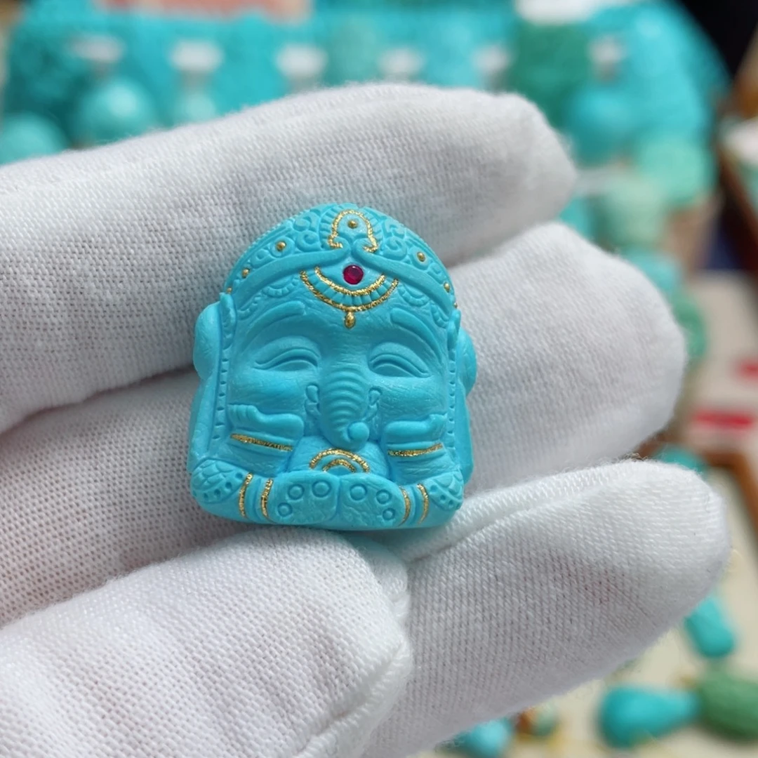 绿松石未镶嵌珠宝奇石