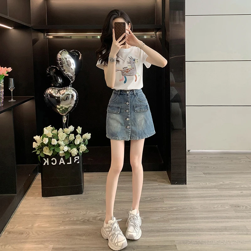 多巴胺正肩圆领刺绣短袖T恤女套装夏季洋气高腰牛仔半身裙两件套