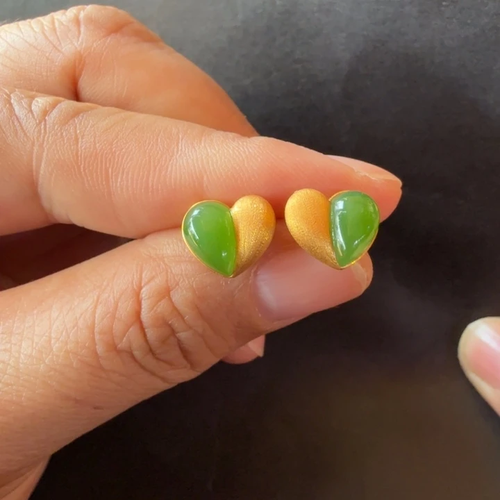 和田玉（碧玉）18K金镶嵌耳饰