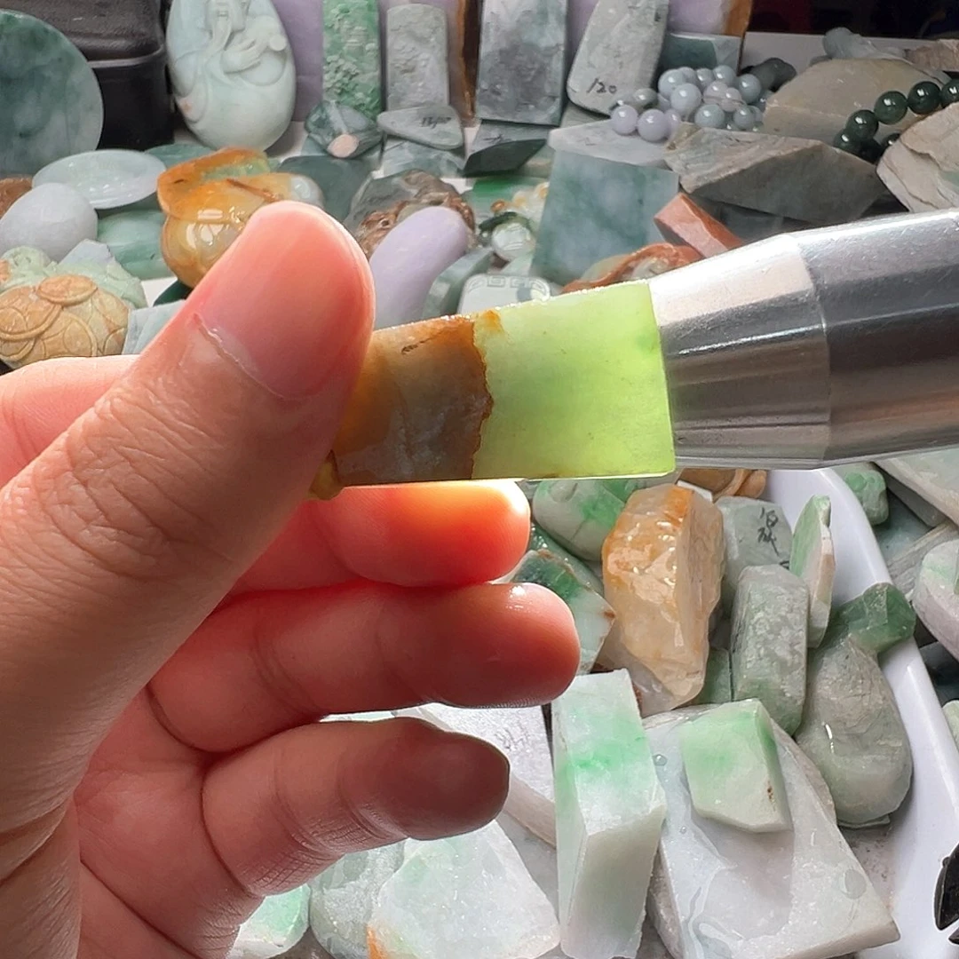 翡翠散珠翡翠原石片料