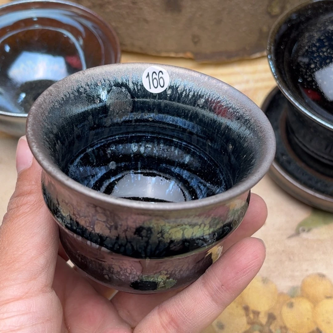 茶盏义兴龙窑坚持真柴烧