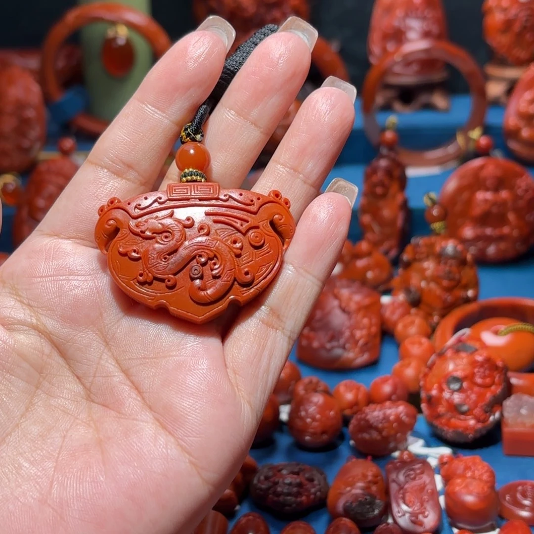 未镶嵌雕刻南红玛瑙