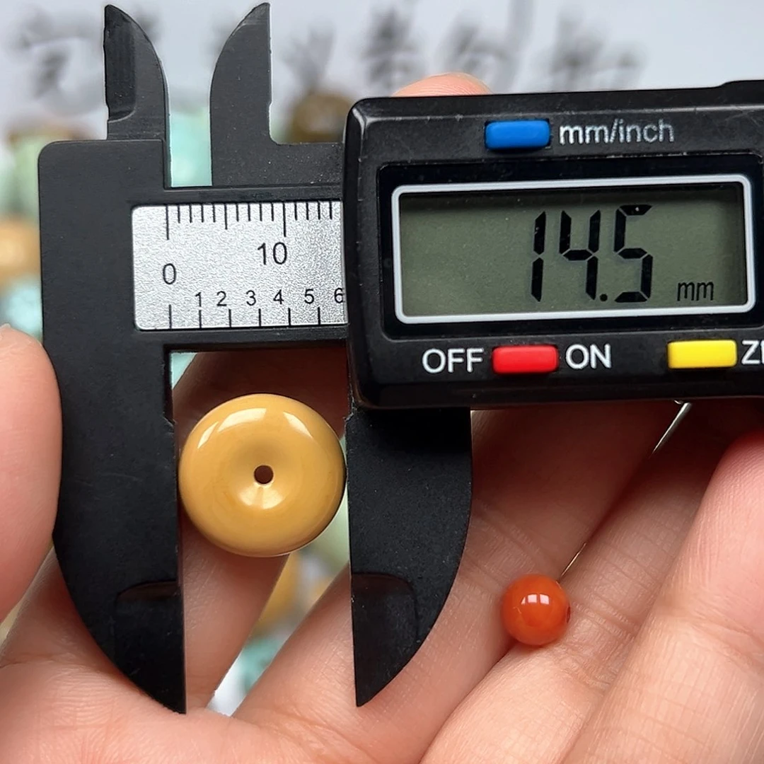 南红玛瑙未镶嵌珠宝奇石