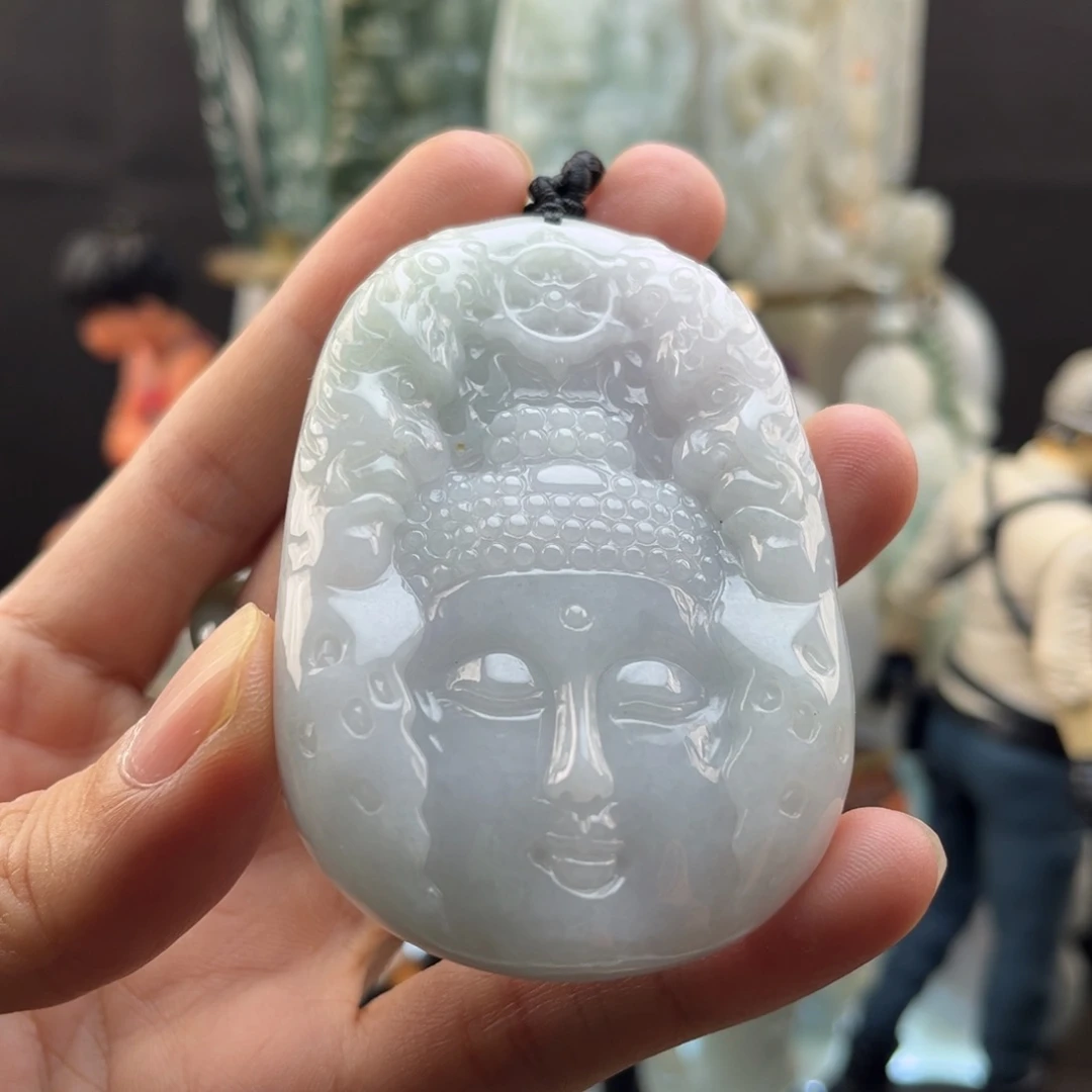 翡翠未镶嵌颈饰佛魔