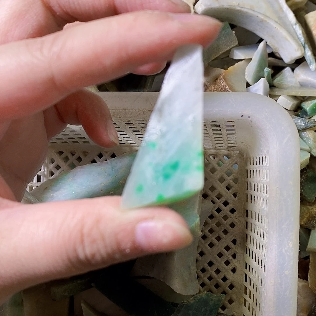 翡翠未镶嵌颈饰天然翡翠