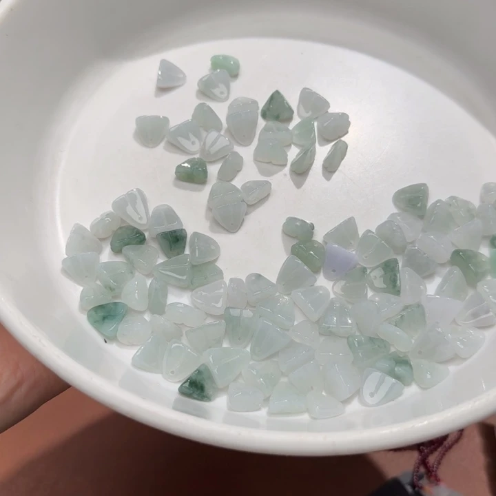 未镶嵌挂件翡翠梦**由