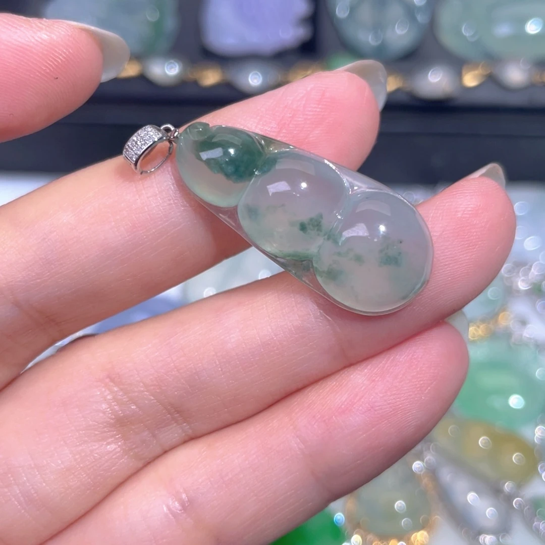 颈饰18K金镶嵌翡翠翡翠