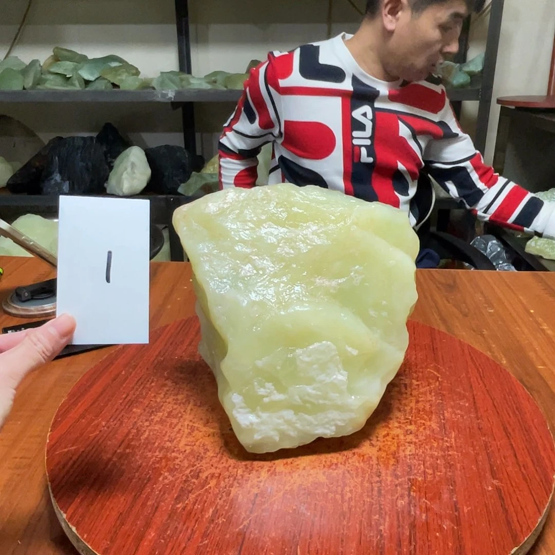 蛇纹石玉未镶嵌原石