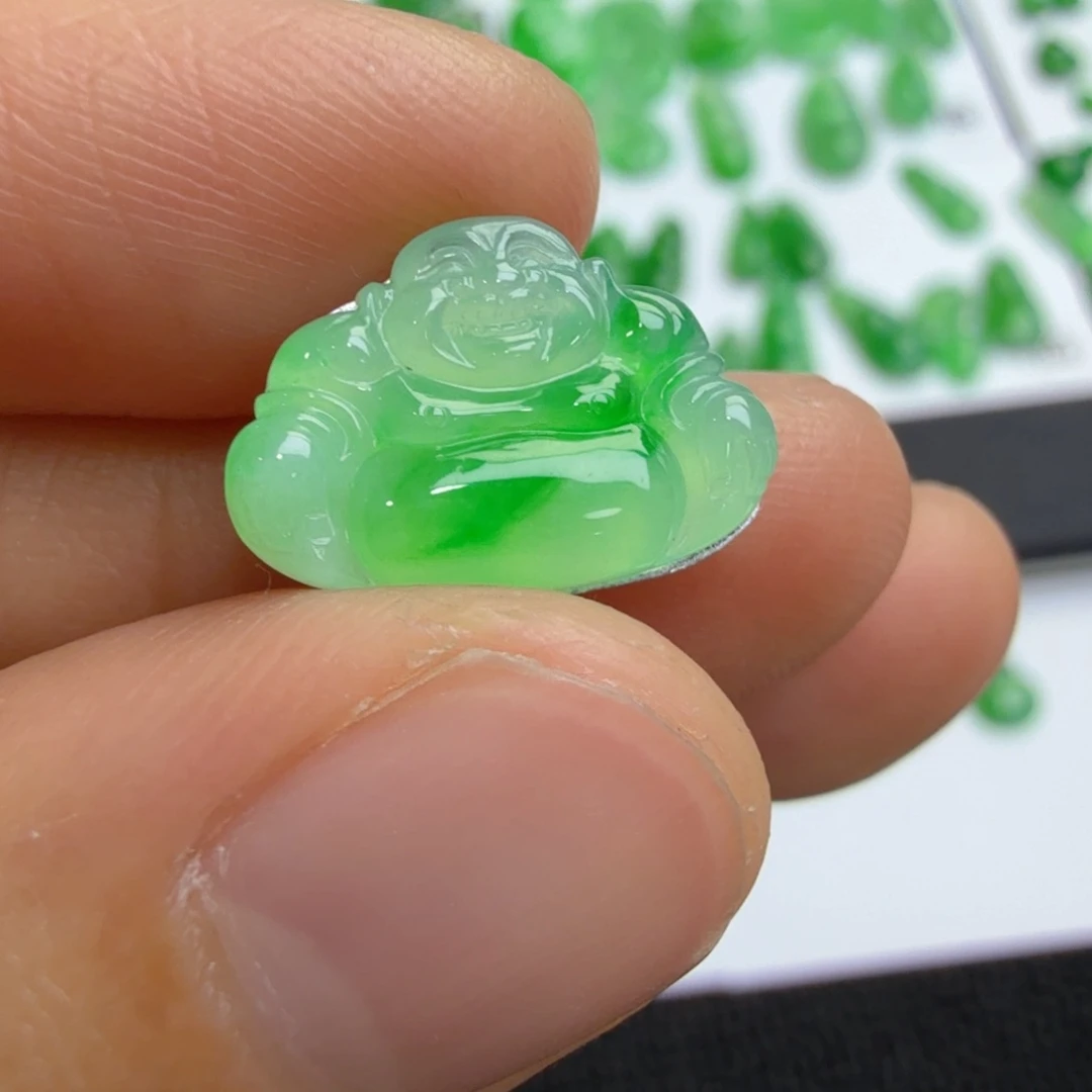 颈饰未镶嵌翡翠佛公