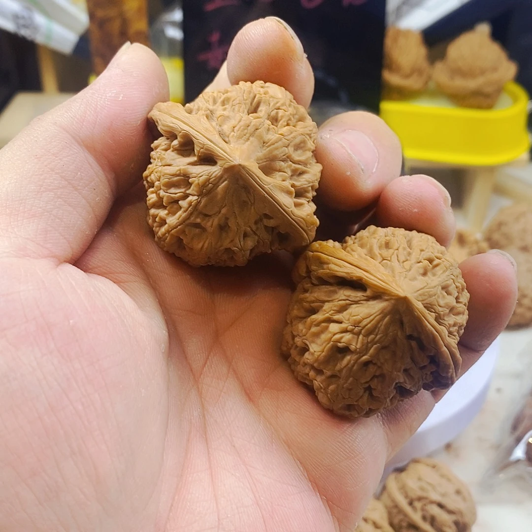 文玩核桃手把件41水龙纹