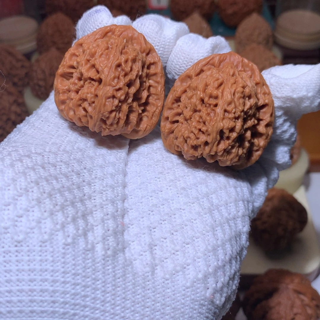 文玩核桃把件全品三角疆