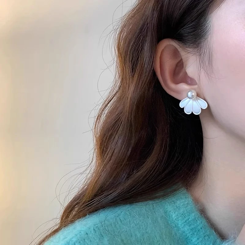 黄铜耳饰 法式拉丝花瓣贝珠耳钉女2025年新款新中式国风气质耳饰