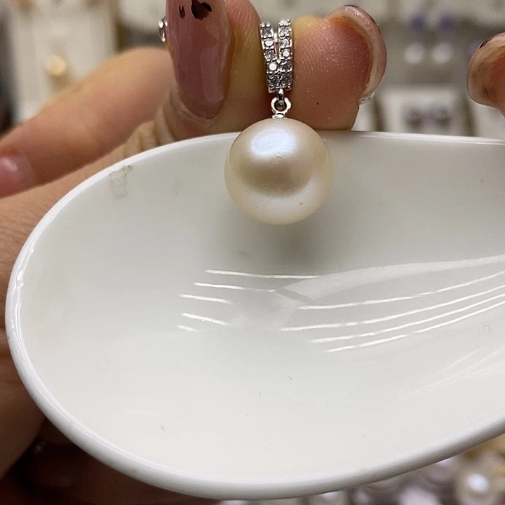 未镶嵌淡水珍珠吊坠