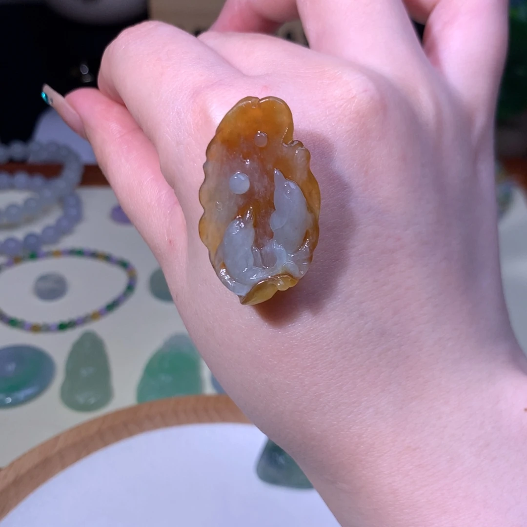 未镶嵌定制翡翠海豚