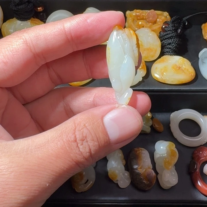 和田玉未镶嵌吊坠(不含链)