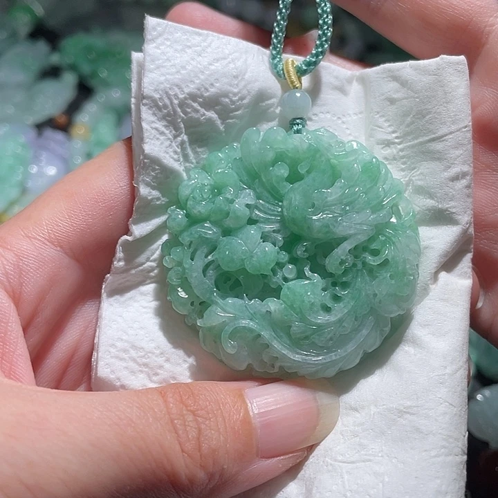 颈饰未镶嵌翡翠天